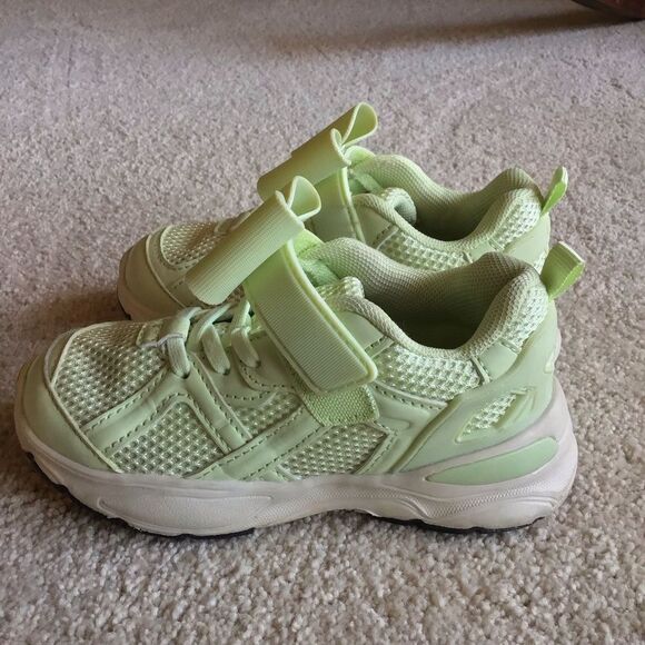 Zara Girl’s Toddler Light Green Sneakers with Bow - Picture 5 of 9